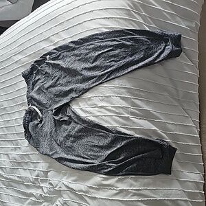 Women's vuori joggers size extra small